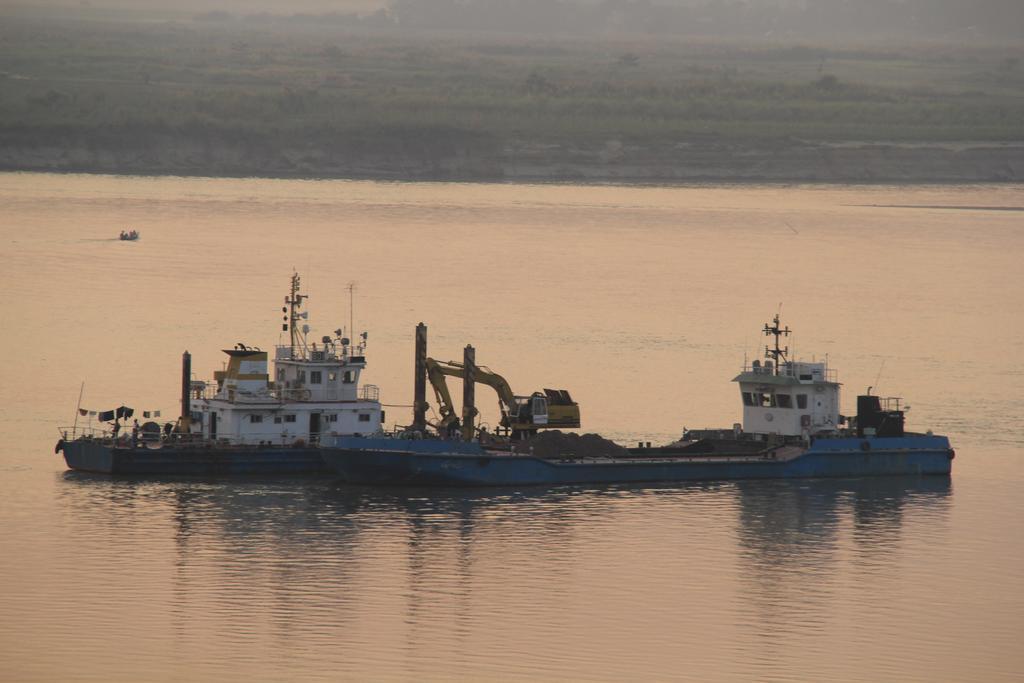Ayarwaddy River View Hotel Mandalay Esterno foto