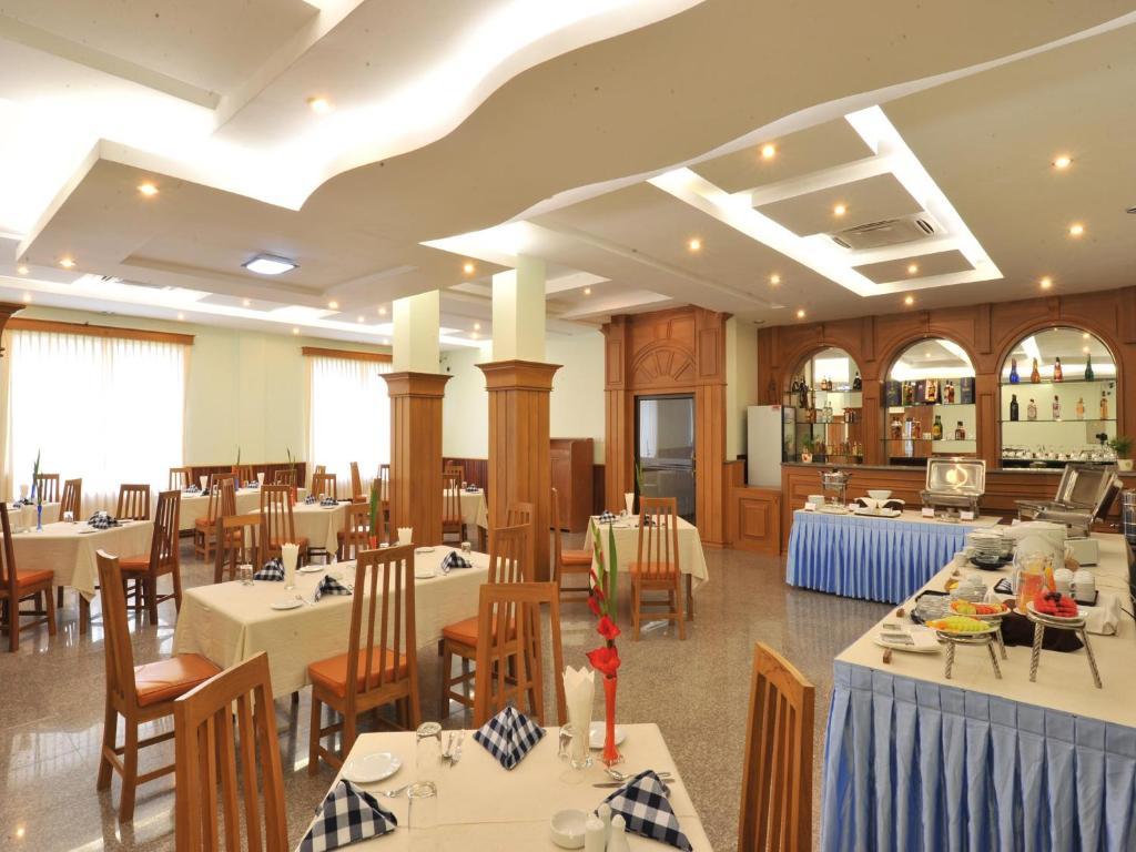 Ayarwaddy River View Hotel Mandalay Esterno foto