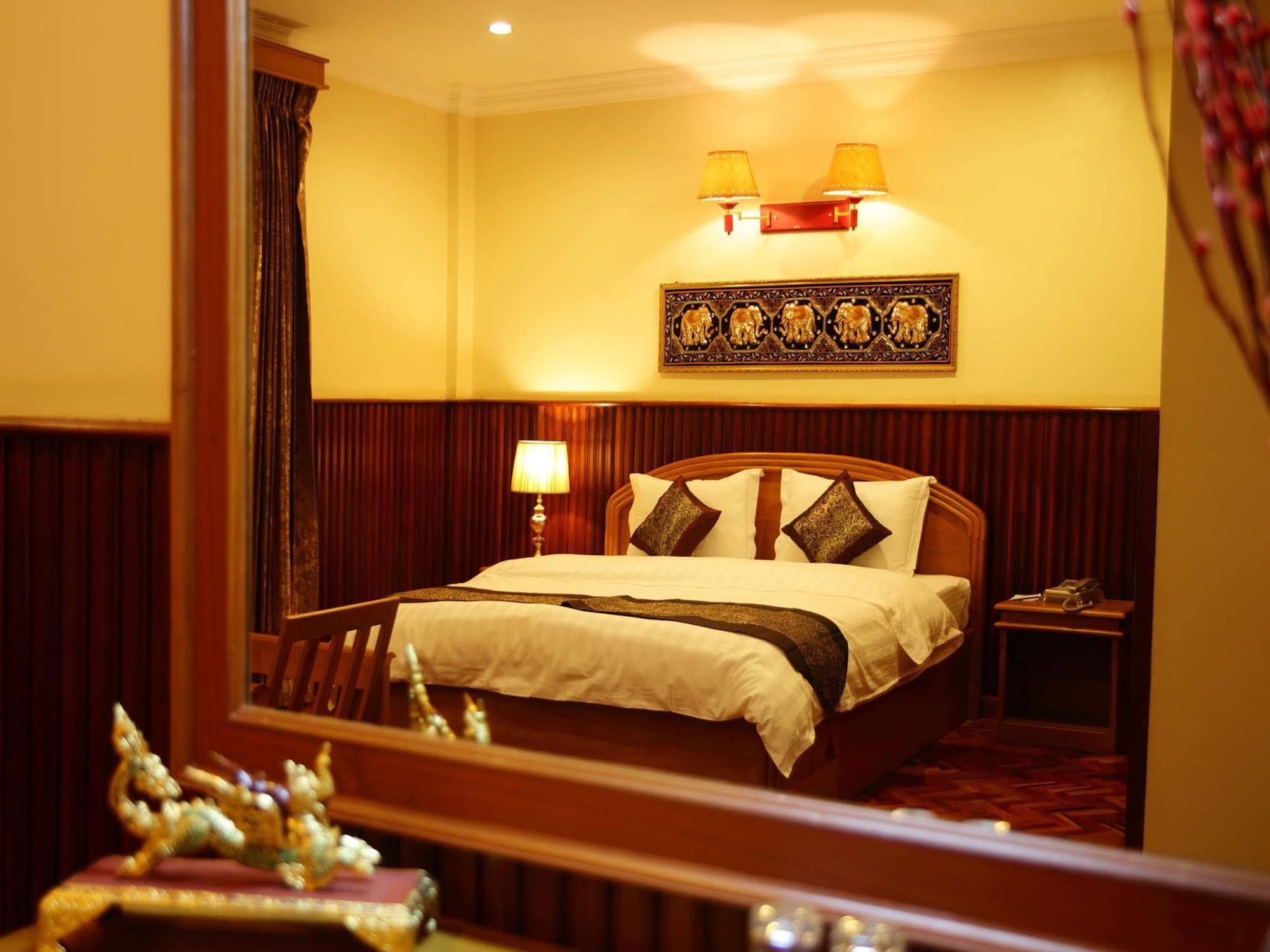 Ayarwaddy River View Hotel Mandalay Esterno foto